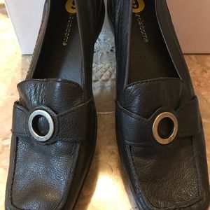 LIZ CLAIBORNE BLACK SHOES - SZ 9